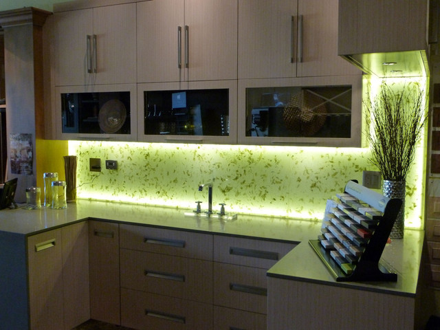 подсветка столешницы в кухне светодиодной лентой