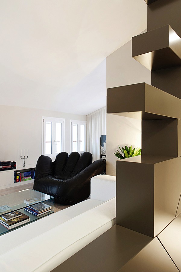 мягкая мебель в интерьере светлой квартиры
