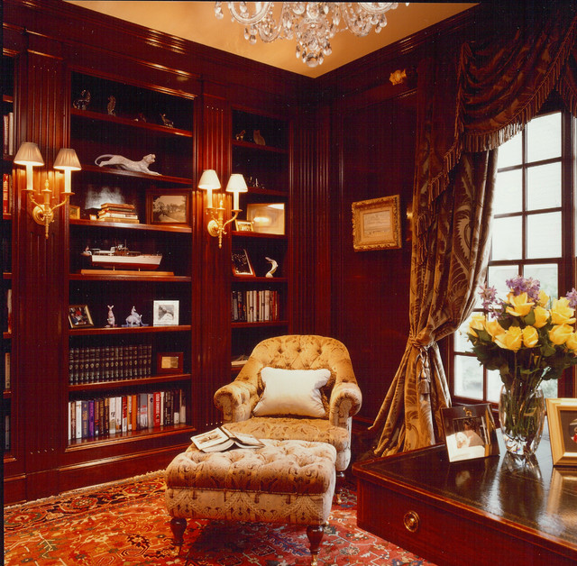 домашняя библиотека коричневого цвета