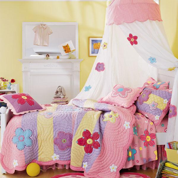 цветочная кровать с балдахином для девочки