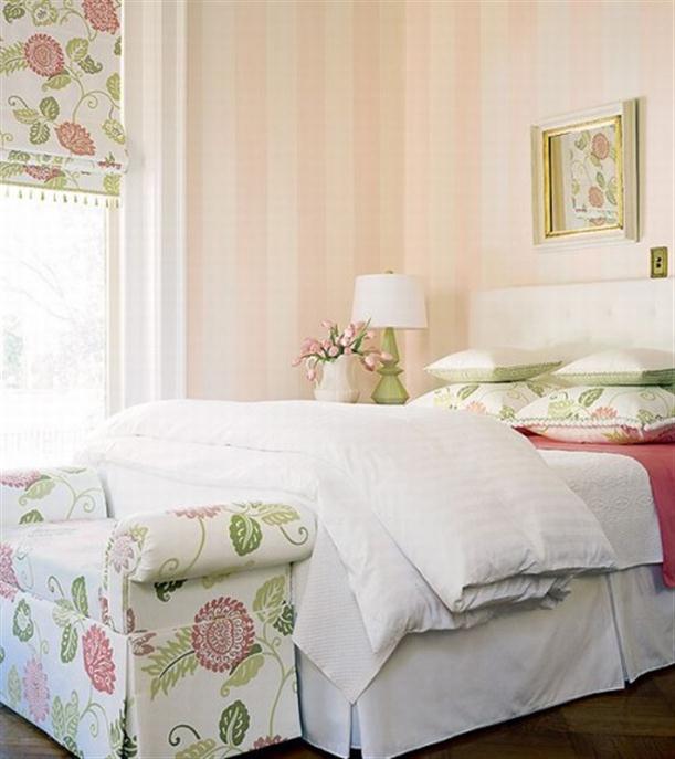Красивая спальня в французском стиле