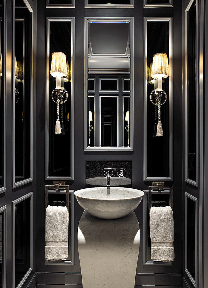 дизайн черных ванных комнат - светильники