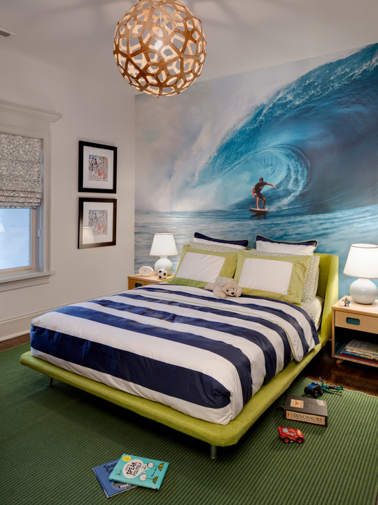 интерьер спальни с фотообоями море