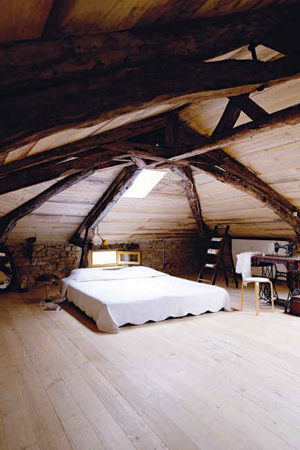 интерьер спальни в деревенском стиле фото 17
