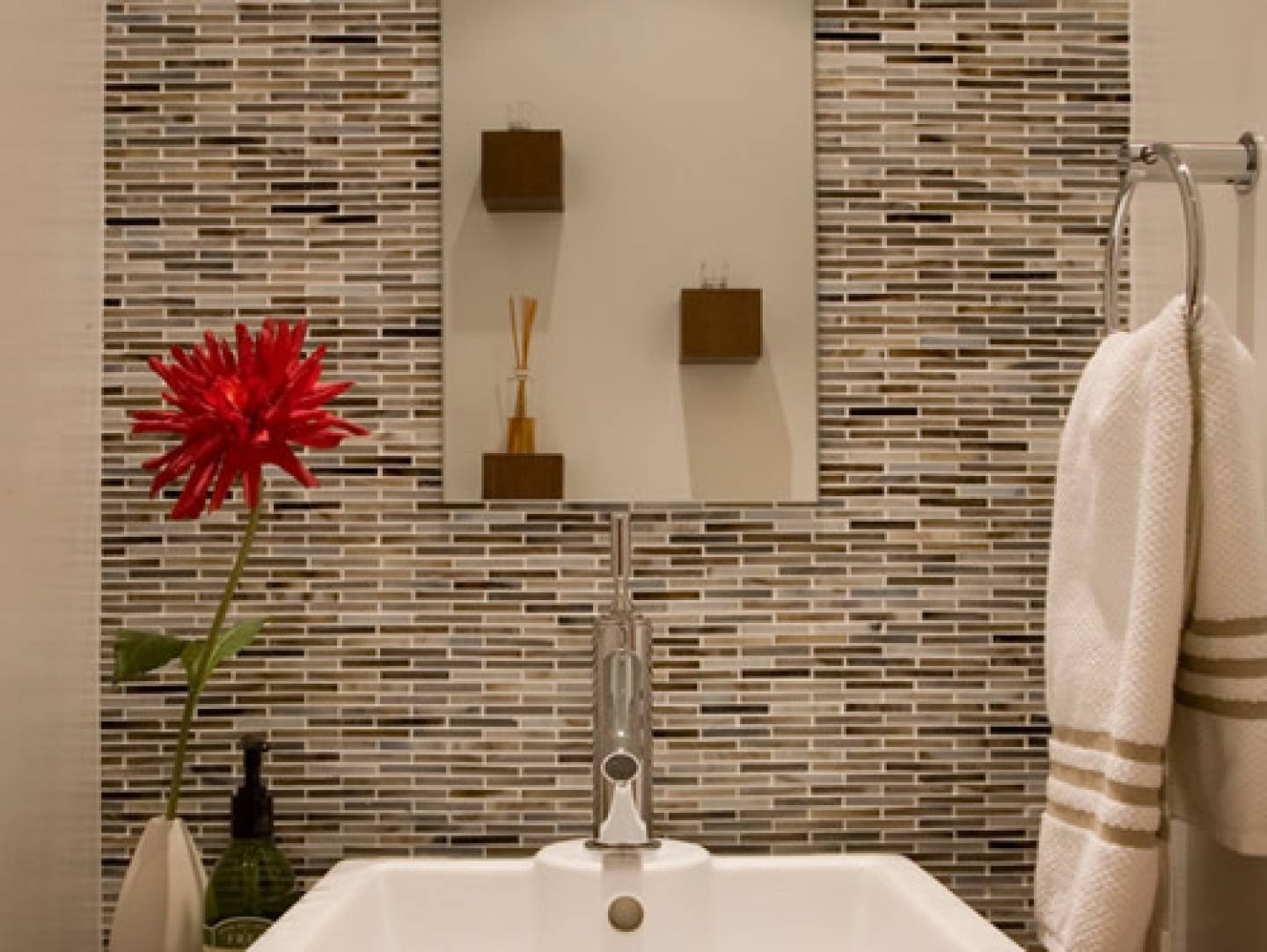 Мозаика для ванной plitka mosaica ru. Мозаика в ванной комнате. Плитка мозаика для ванной. Плитка в ванную мозаика. Мозаичная плитка для ванной.